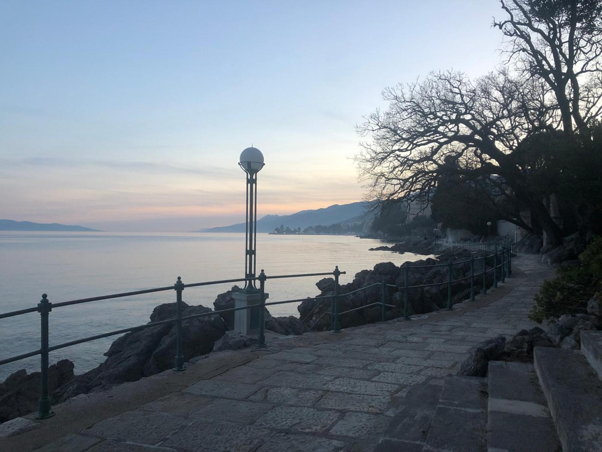 Artspace Location-Opatija-3 Bedroom House With Rooftop Garden By Beach Eksteriør billede